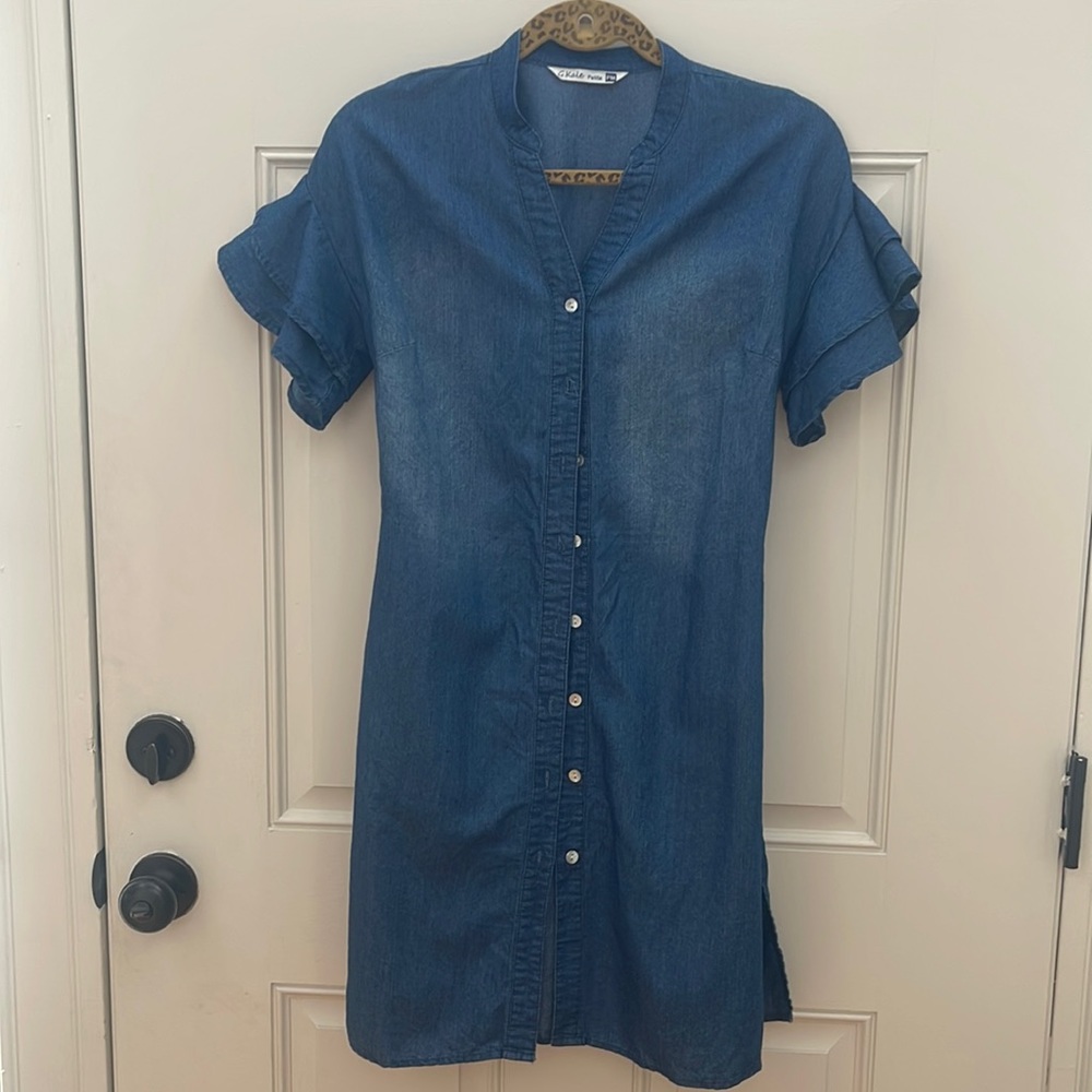 Given Kale ruffled sleeve button up jean dress